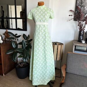 Vintage Floral Lace Maxi Dress